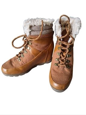 Women’s Tan Faux-Suede Sherpa Lace-Up Winter Boots
